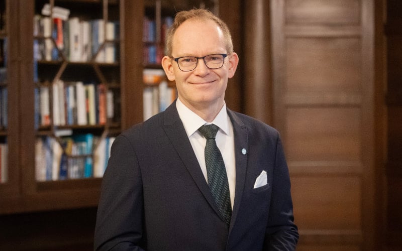 Bilde av forsknings- og høyere utdanningsminister Oddmund Hoel